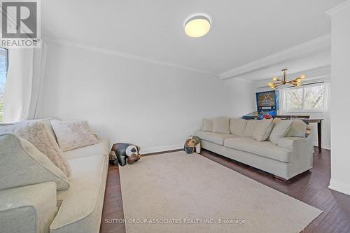 62 Swanston Crescent, Ajax (South West), ON - Indoor Photo Showing Living Room