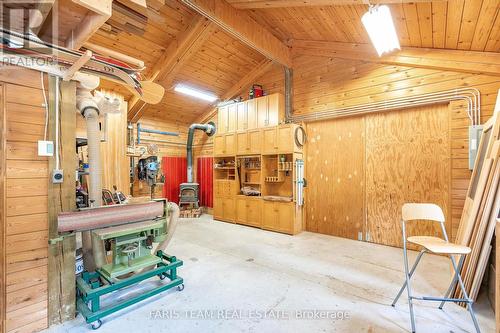 5745 Line 3 N, Midland, ON - Indoor Photo Showing Garage