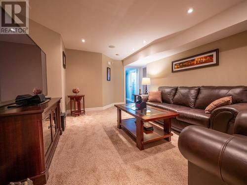 59 Great Eastern Avenue, St. John'S, NL - Indoor Photo Showing Living Room