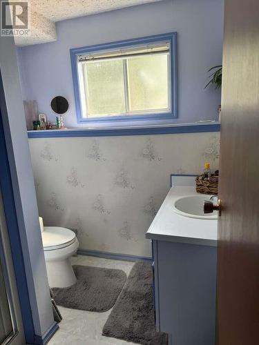 189 Snowsell Street N, Kelowna, BC - Indoor Photo Showing Bathroom