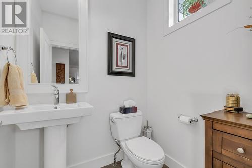 1960 Klo Road Unit# 20, Kelowna, BC - Indoor Photo Showing Bathroom