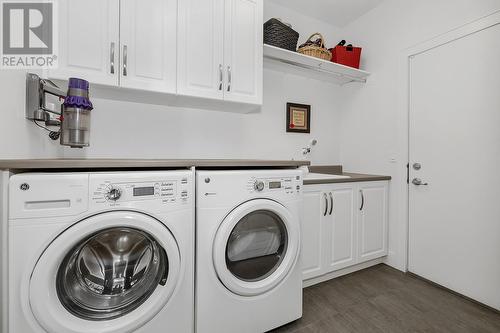 1960 Klo Road Unit# 20, Kelowna, BC - Indoor Photo Showing Laundry Room