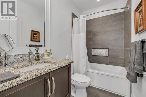 1960 Klo Road Unit# 20, Kelowna, BC - Indoor Photo Showing Bathroom