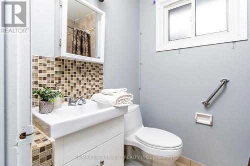 28 East 23Rd Street, Hamilton (Eastmount), ON - Indoor Photo Showing Bathroom