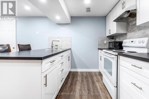 28 East 23Rd Street, Hamilton (Eastmount), ON - Indoor Photo Showing Kitchen