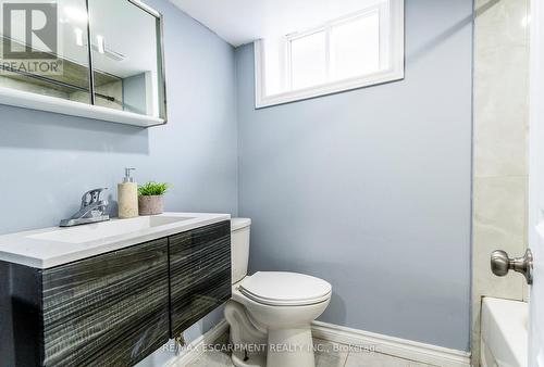 28 East 23Rd Street, Hamilton (Eastmount), ON - Indoor Photo Showing Bathroom