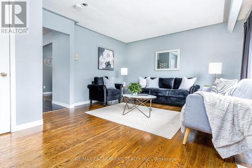 28 East 23Rd Street, Hamilton (Eastmount), ON - Indoor Photo Showing Living Room