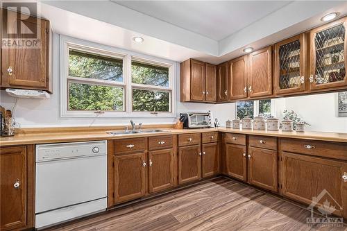 728 Glen Tay Road, Perth, ON - Indoor Photo Showing Kitchen With Double Sink