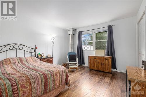 728 Glen Tay Road, Perth, ON - Indoor Photo Showing Bedroom