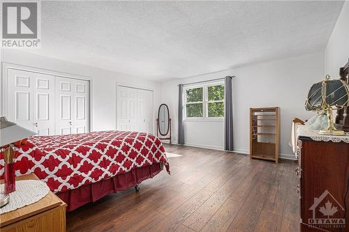 728 Glen Tay Road, Perth, ON - Indoor Photo Showing Bedroom