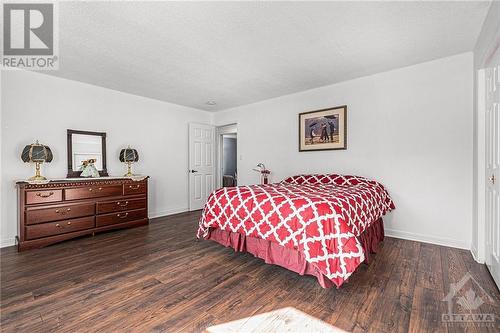 728 Glen Tay Road, Perth, ON - Indoor Photo Showing Bedroom