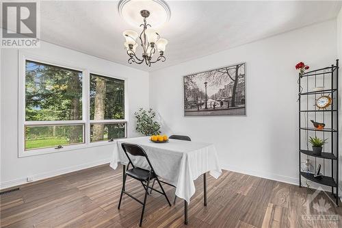 728 Glen Tay Road, Perth, ON - Indoor Photo Showing Dining Room