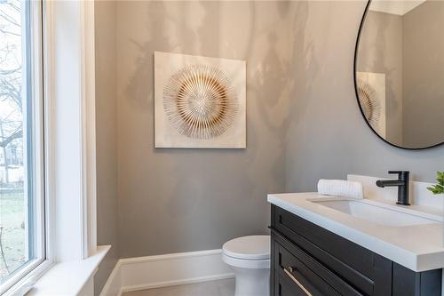 620 King Road, Burlington, ON - Indoor Photo Showing Bathroom