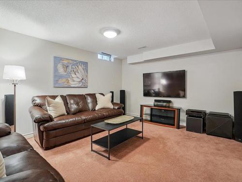 5649 Condor Place, Mississauga, ON - Indoor Photo Showing Living Room