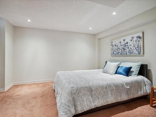 5649 Condor Place, Mississauga, ON - Indoor Photo Showing Bedroom