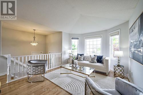 95 Mcguiness Drive, Brantford, ON - Indoor Photo Showing Living Room