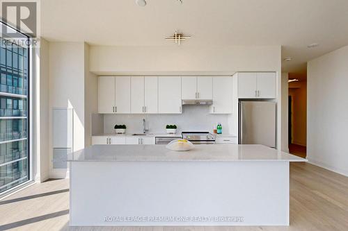 Ph203 - 9000 Jane Street, Vaughan (Concord), ON - Indoor Photo Showing Kitchen