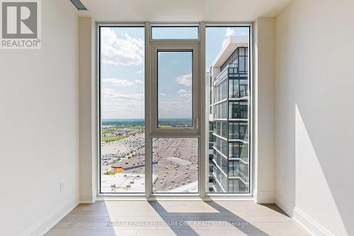 Ph203 - 9000 Jane Street, Vaughan, ON - Indoor Photo Showing Other Room