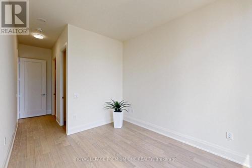 Ph203 - 9000 Jane Street, Vaughan, ON - Indoor Photo Showing Other Room