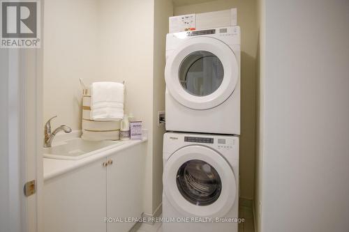 Ph203 - 9000 Jane Street, Vaughan (Concord), ON - Indoor Photo Showing Laundry Room