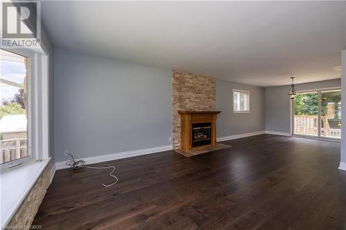 365 24Th Street W, Owen Sound, ON - Indoor Photo Showing Living Room With Fireplace