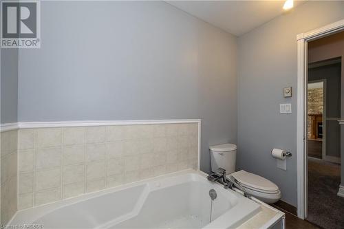 365 24Th Street W, Owen Sound, ON - Indoor Photo Showing Bathroom