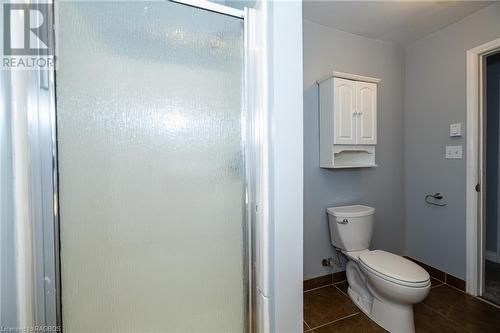 365 24Th Street W, Owen Sound, ON - Indoor Photo Showing Bathroom