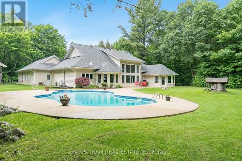 639 Concession 16 E Road, Tiny, ON - Outdoor With In Ground Pool With Backyard