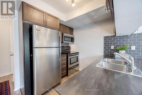 5 - 88 Munro Street, Toronto (South Riverdale), ON - Indoor Photo Showing Kitchen With Stainless Steel Kitchen With Double Sink