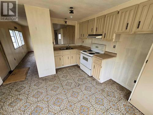 5035 Wall Road, Quesnel, BC - Indoor Photo Showing Kitchen With Double Sink