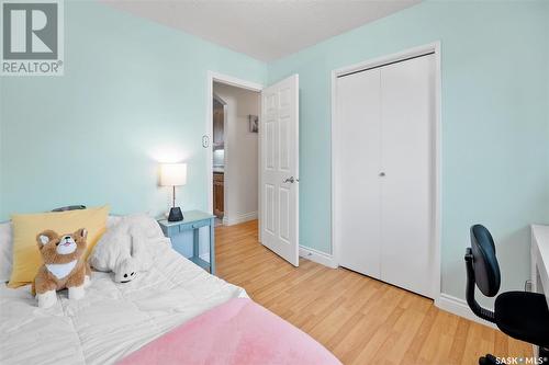 229 Langevin Crescent, Saskatoon, SK - Indoor Photo Showing Bedroom