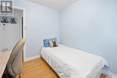 229 Langevin Crescent, Saskatoon, SK - Indoor Photo Showing Bedroom