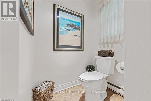 16 1/2 Lakeside Drive, St. Catharines, ON - Indoor Photo Showing Bathroom