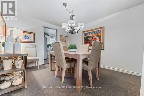 16 1/2 Lakeside Drive, St. Catharines, ON - Indoor Photo Showing Dining Room