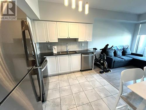 Ph1-01 - 1215 Bayly Street, Pickering (Liverpool), ON - Indoor Photo Showing Kitchen