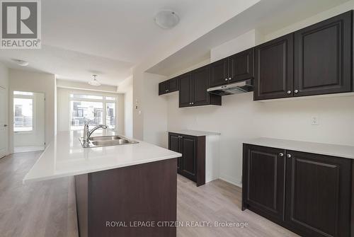 61 Emmas Way, Whitby (Taunton North), ON - Indoor Photo Showing Kitchen With Double Sink