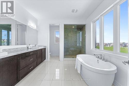 130 Frank Kelly Drive, East Gwillimbury (Holland Landing), ON - Indoor Photo Showing Bathroom