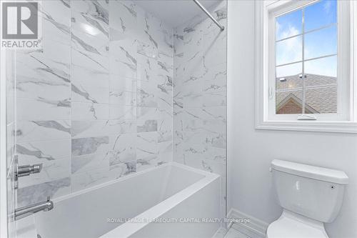 130 Frank Kelly Drive, East Gwillimbury (Holland Landing), ON - Indoor Photo Showing Bathroom