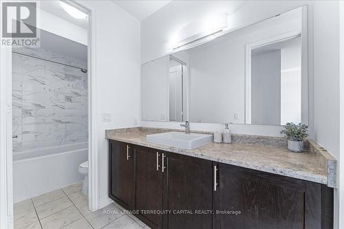 130 Frank Kelly Drive, East Gwillimbury (Holland Landing), ON - Indoor Photo Showing Bathroom