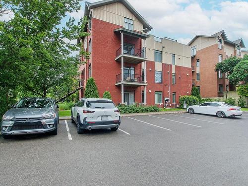 Parking - 2340 Rue Des Francs-Bourgeois, Boisbriand, QC - Outdoor