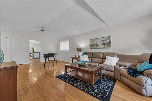 Could be used as living room /dining area - 190 Annabelle Street, Hamilton, ON - Indoor Photo Showing Living Room