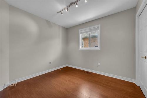 Main floor bedroom - 190 Annabelle Street, Hamilton, ON - Indoor Photo Showing Other Room