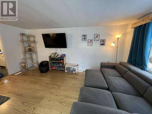 5307 43 Street, Fort Nelson, BC - Indoor Photo Showing Living Room