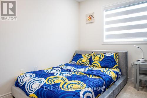 8 Poole Street W, Brantford, ON - Indoor Photo Showing Bedroom