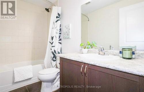 1629 Cahill Drive, Peterborough (Otonabee), ON - Indoor Photo Showing Bathroom