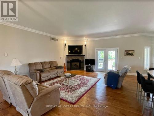 349 Zephyr Road, Uxbridge, ON - Indoor Photo Showing Living Room With Fireplace