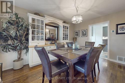 103 Vanzant Court, Whitchurch-Stouffville (Stouffville), ON - Indoor Photo Showing Dining Room