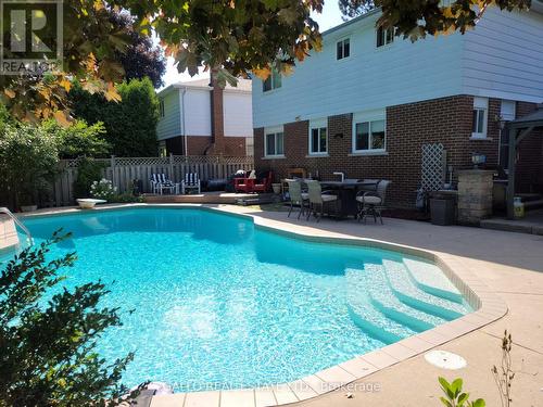 103 Vanzant Court, Whitchurch-Stouffville (Stouffville), ON - Outdoor With In Ground Pool