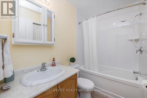 20 Christine Place, Orillia, ON - Indoor Photo Showing Bathroom