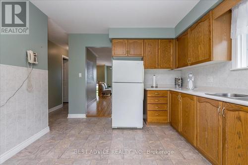 20 Christine Place, Orillia, ON - Indoor Photo Showing Kitchen